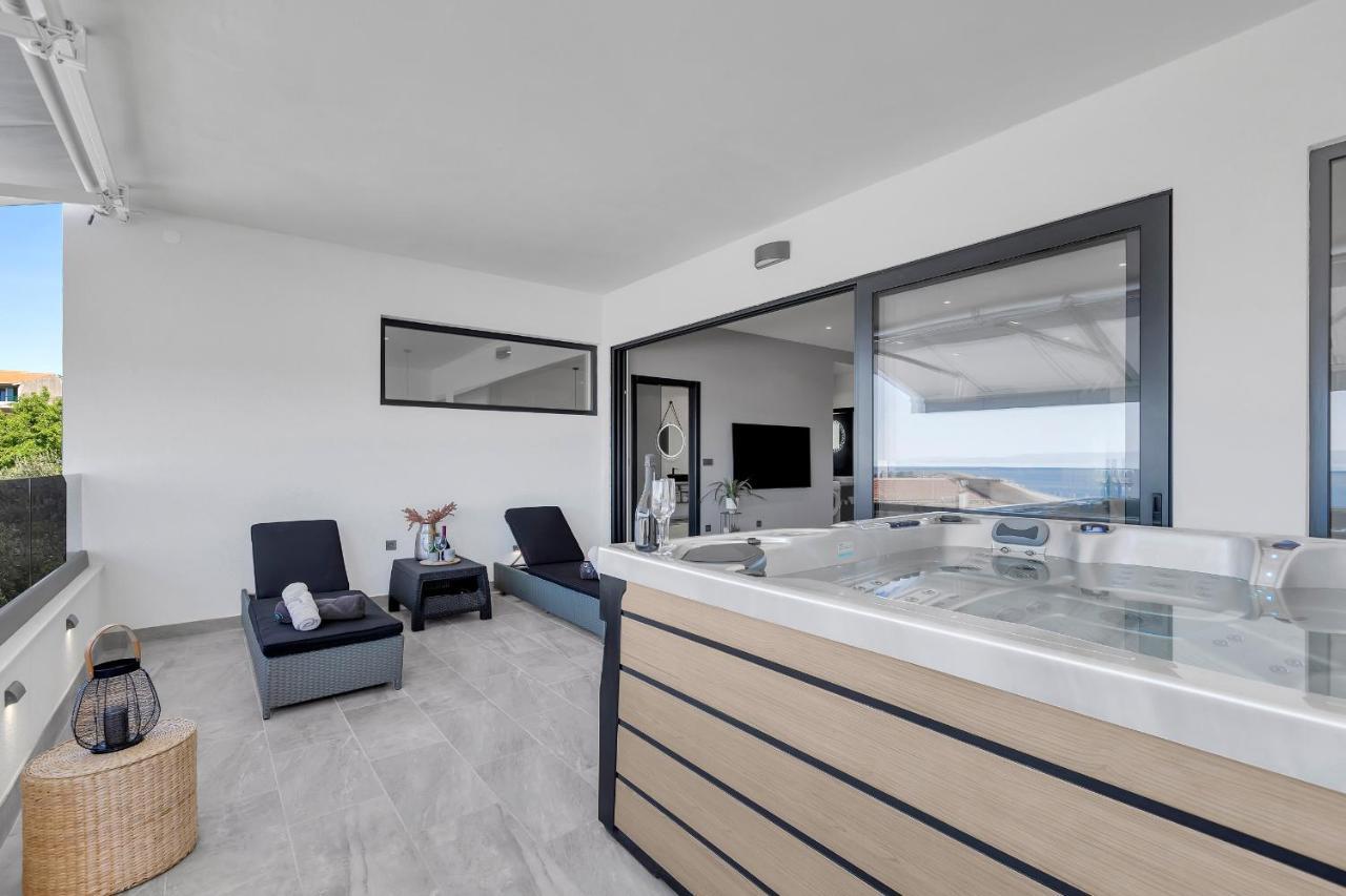 Hiša za goste Luxury Black Pearl With Jacuzzi *